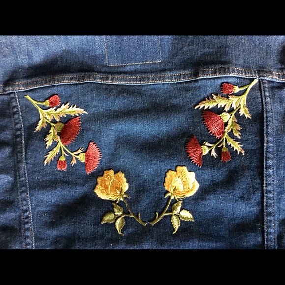 Levi’s embroidered FLORAL denim jacket Sz.M - NWT - Embroidered Denim Jacket NEW - Picture 5 of 9